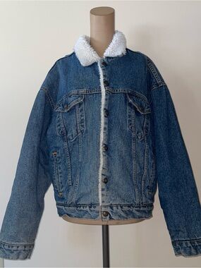 Levi's Blue Denim Sherpa-Lined Jacket with White‎ Collar